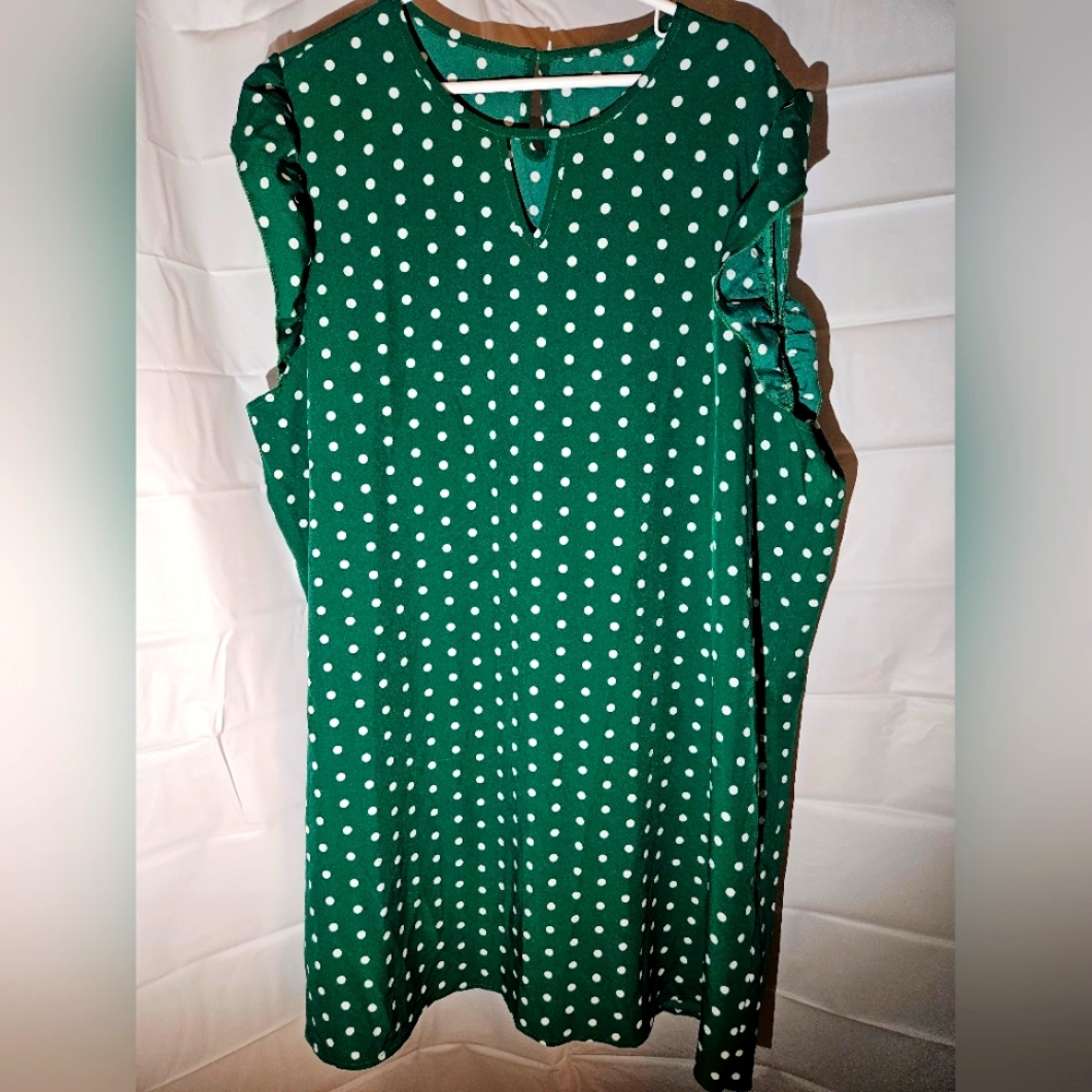 4X Shein Emerald Green summer dress with White Poka Dots New No Tags